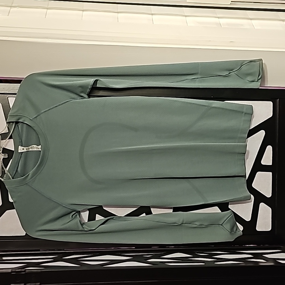 Swiftly Tech long sleeve 2.0